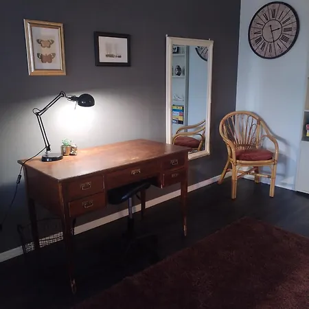 Iso Koskien Ja Palveluiden Aeaerellae アパート ヴァルカウス